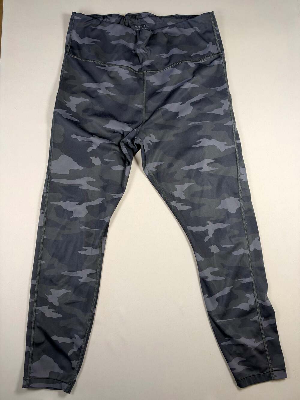 Athleta Camo High Rise Leggings Women's L Gray Black Full Length Workout